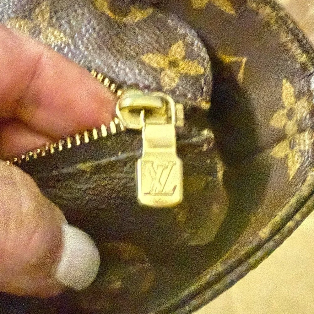 Louis Vuitton LV Vintage Brown Monogram Cabas Mezzo Tote Bag - Picture 9 of 15